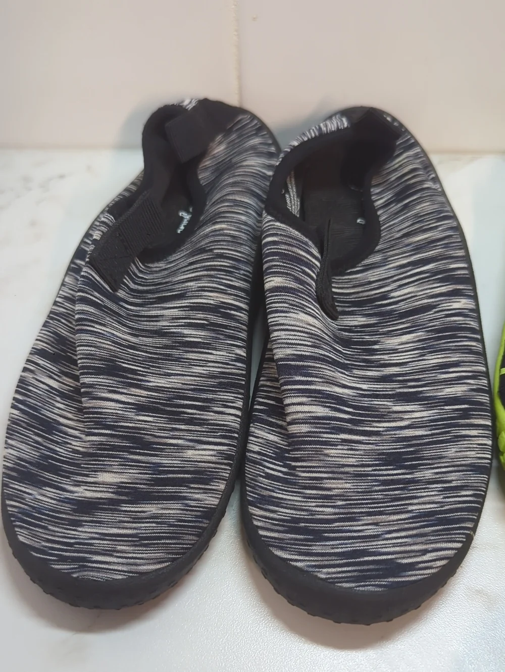 4 PAIRS WATER SHOES